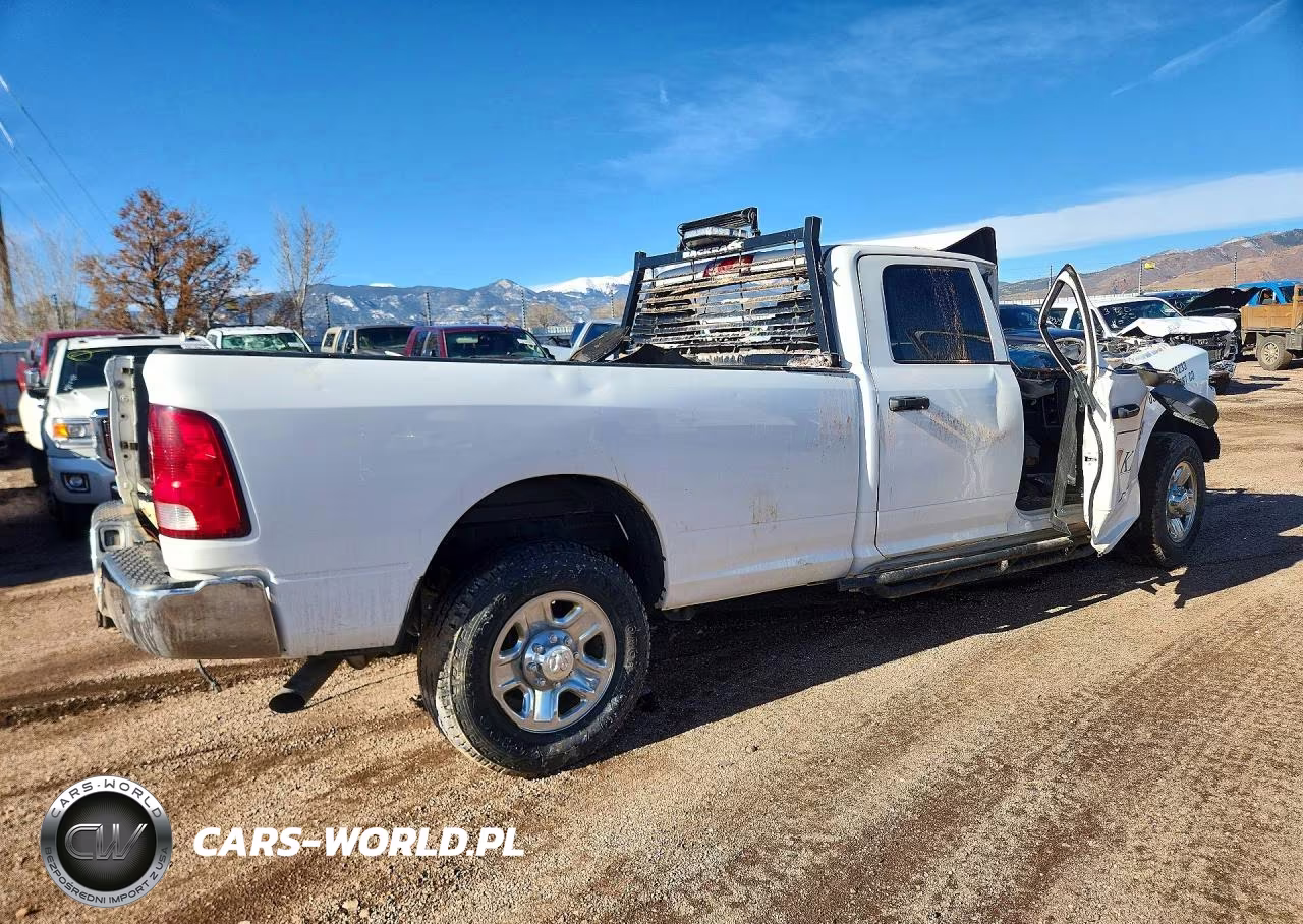 2018 Ram 2500 St VIN:3C6UR5HJ4JG338233 - 3