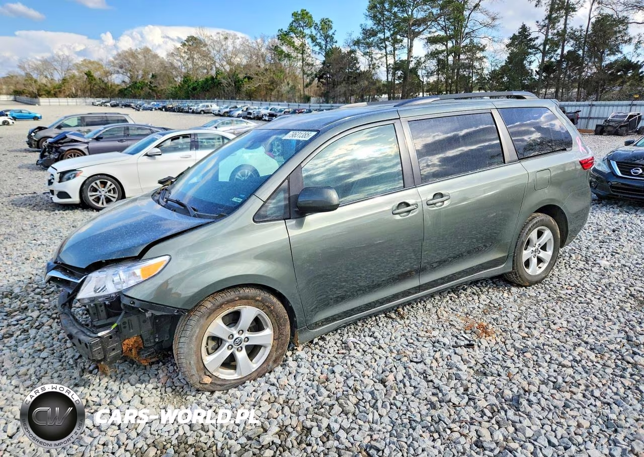 2020 Toyota Sienna Le 8-Passenger – zdjęcie 1 z 13