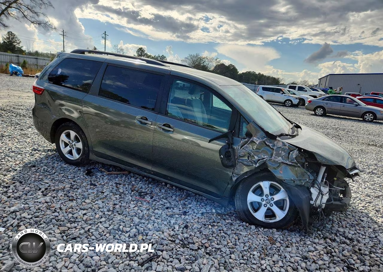 2020 Toyota Sienna Le 8-Passenger VIN:5TDKZ3DC0LS028371 - 4
