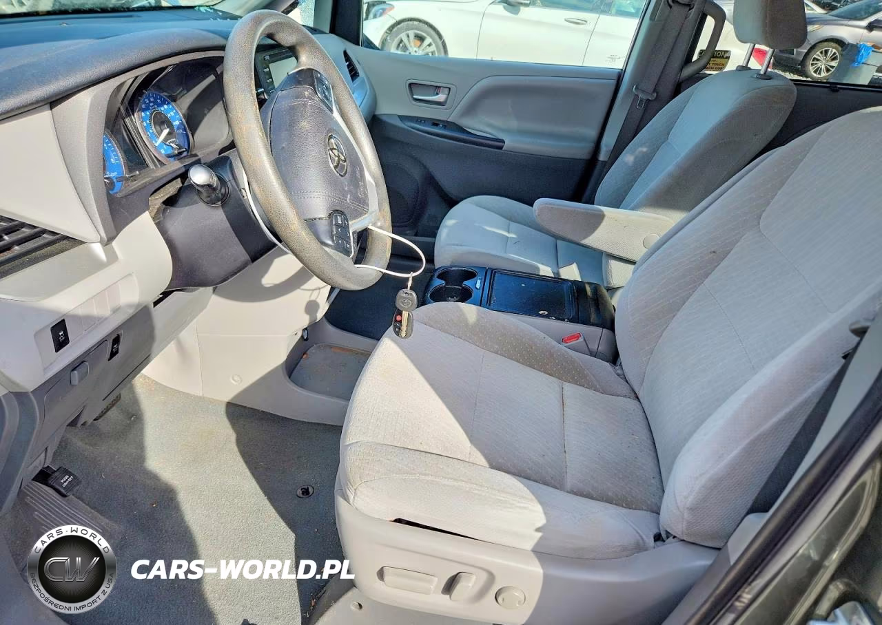 2020 Toyota Sienna Le 8-Passenger VIN:5TDKZ3DC0LS028371 - 7