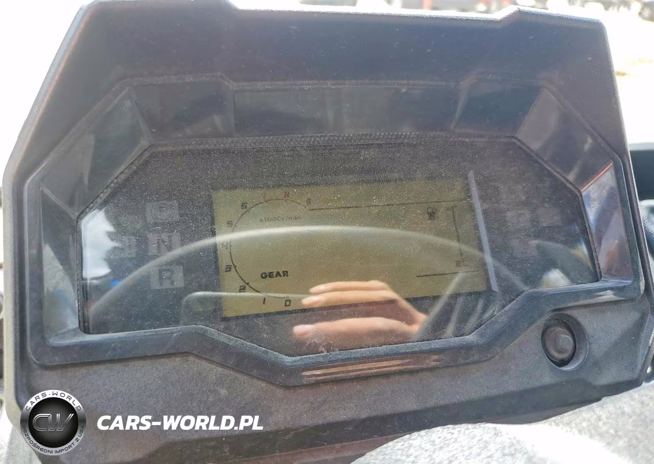 2023 Honda Pioneer 700 Utility Vehicle VIN:1HFVE0255P4800012 - 10