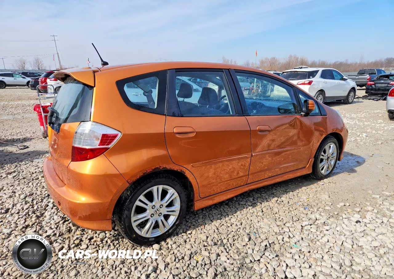 2009 Honda Fit Sport VIN:JHMGE88409S039256 - 3