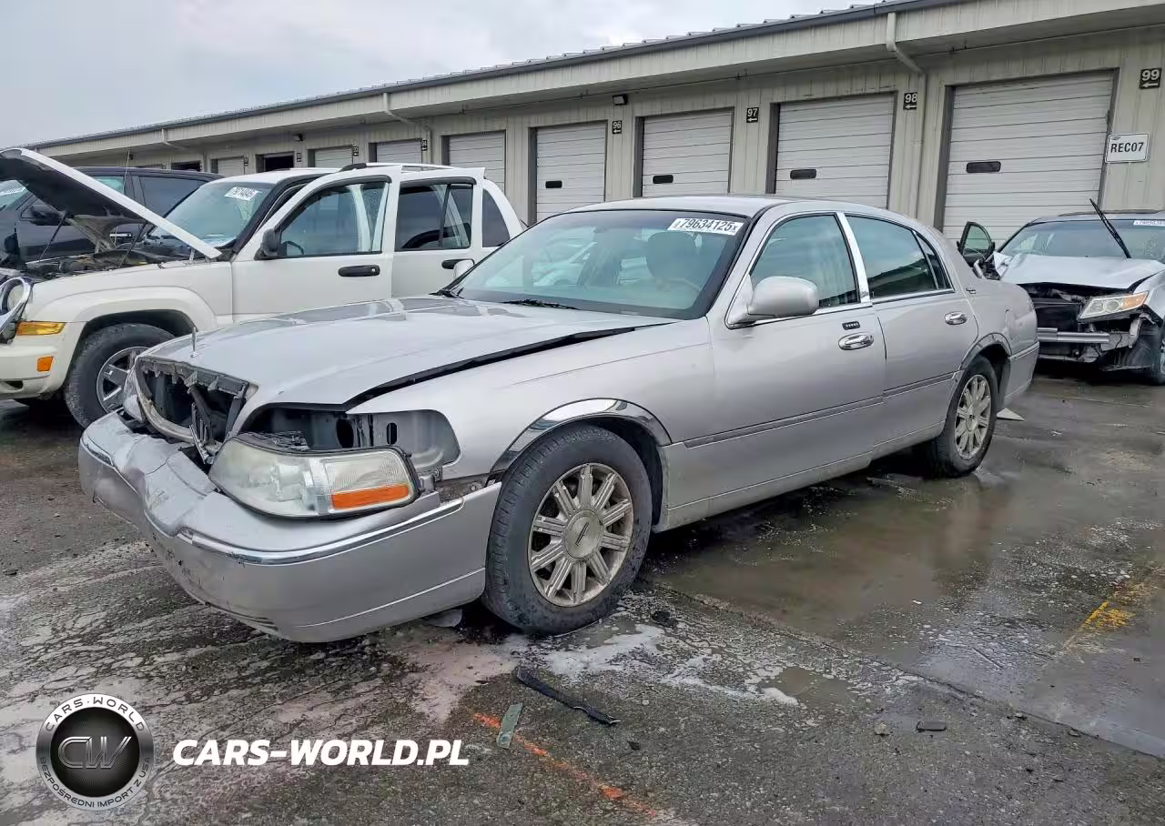 2011 Lincoln Town Car Signature Limited