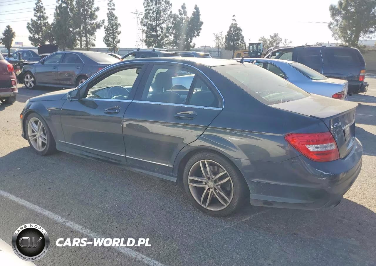 2013 Mercedes-Benz C 250 VIN:WDDGF4HB7DR255293 - 2