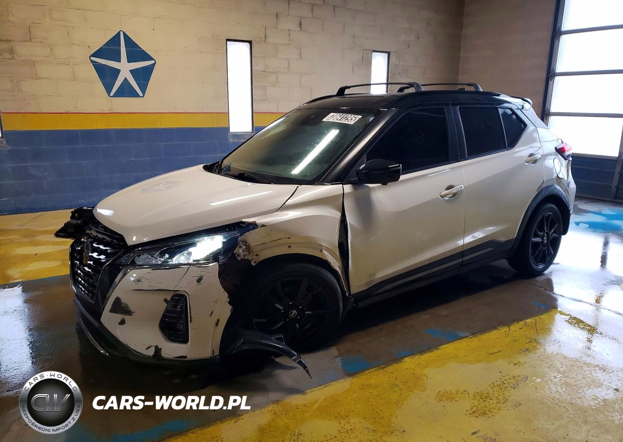 2021 Nissan Kicks Sr