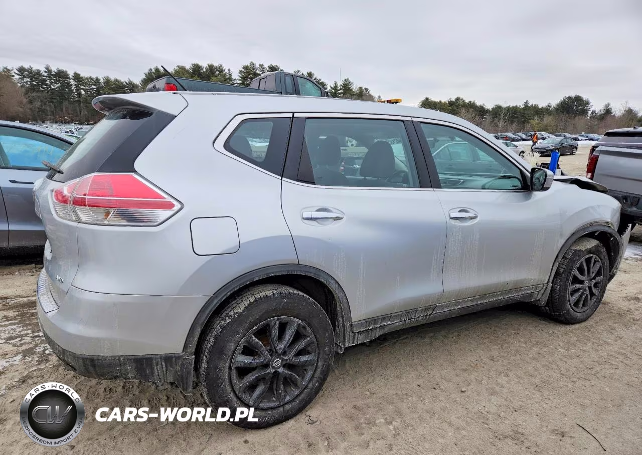2015 Nissan Rogue S VIN:KNMAT2MV8FP525577 - 3