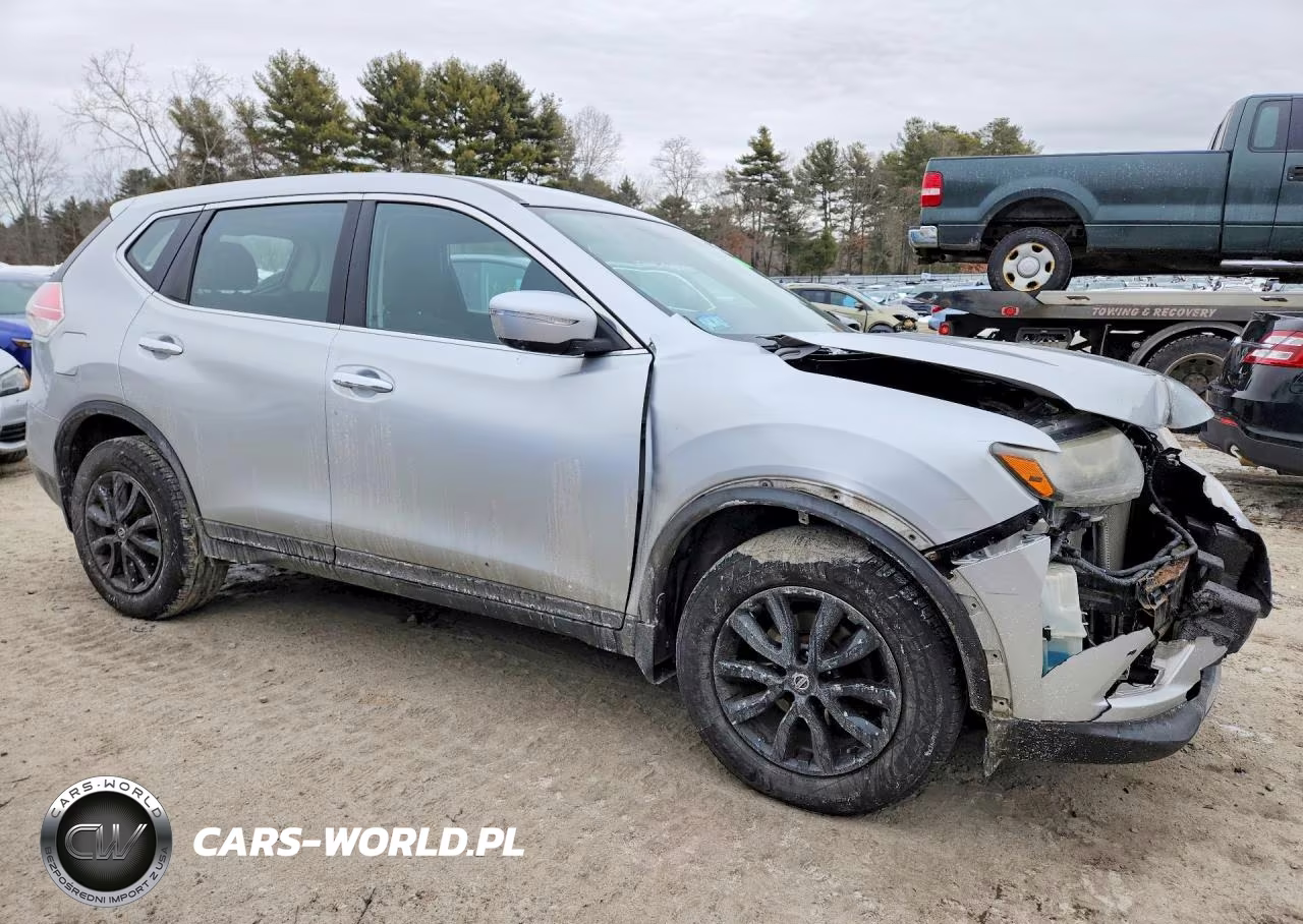 2015 Nissan Rogue S VIN:KNMAT2MV8FP525577 - 4