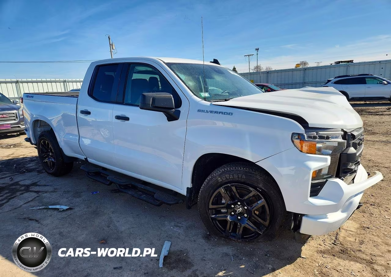 2022 Chevrolet Silverado K1500 Custom VIN:1GCRDBEKXNZ625056 - 4