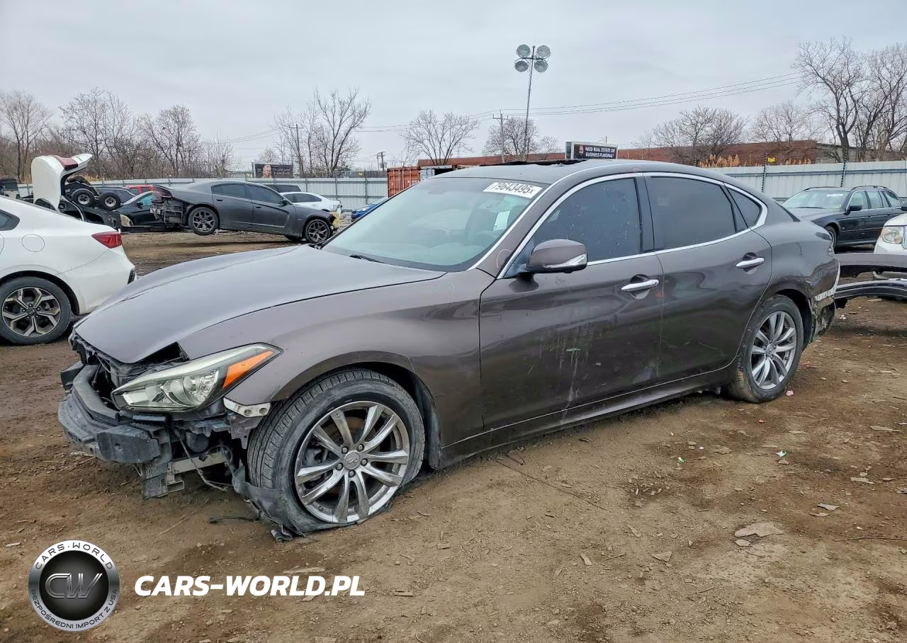 2017 Infiniti Q70 3.7