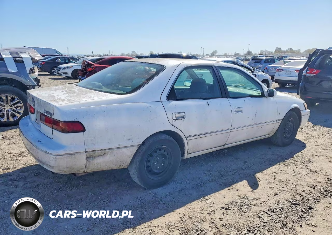 1998 Toyota Camry Le VIN:4T1BG22K2WU839949 - 3