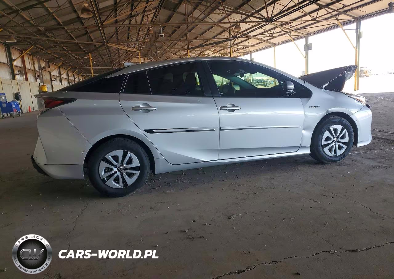 2017 Toyota Prius Three VIN:JTDKARFU7H3538094 - 3