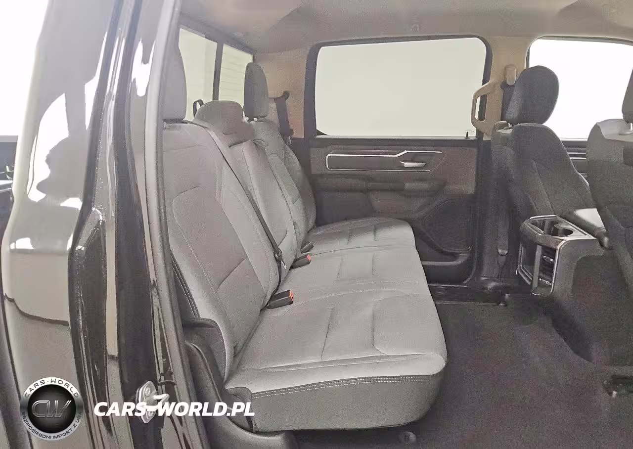 2019 Ram 1500 Big Horn VIN:1C6RREFT7KN639503 - 10