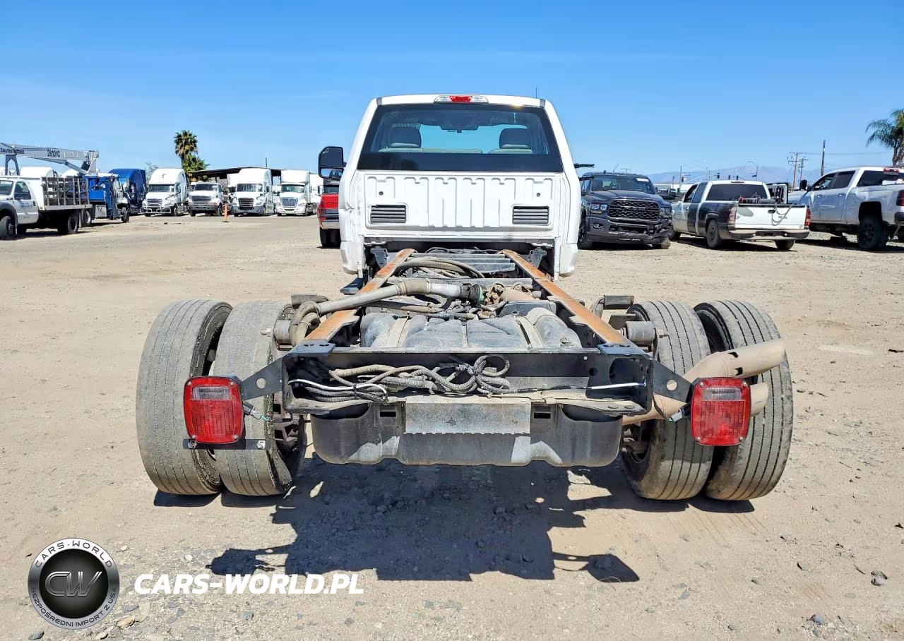 2017 Ford F550 Super Duty VIN:1FDUF5GT8HEC24978 - 6
