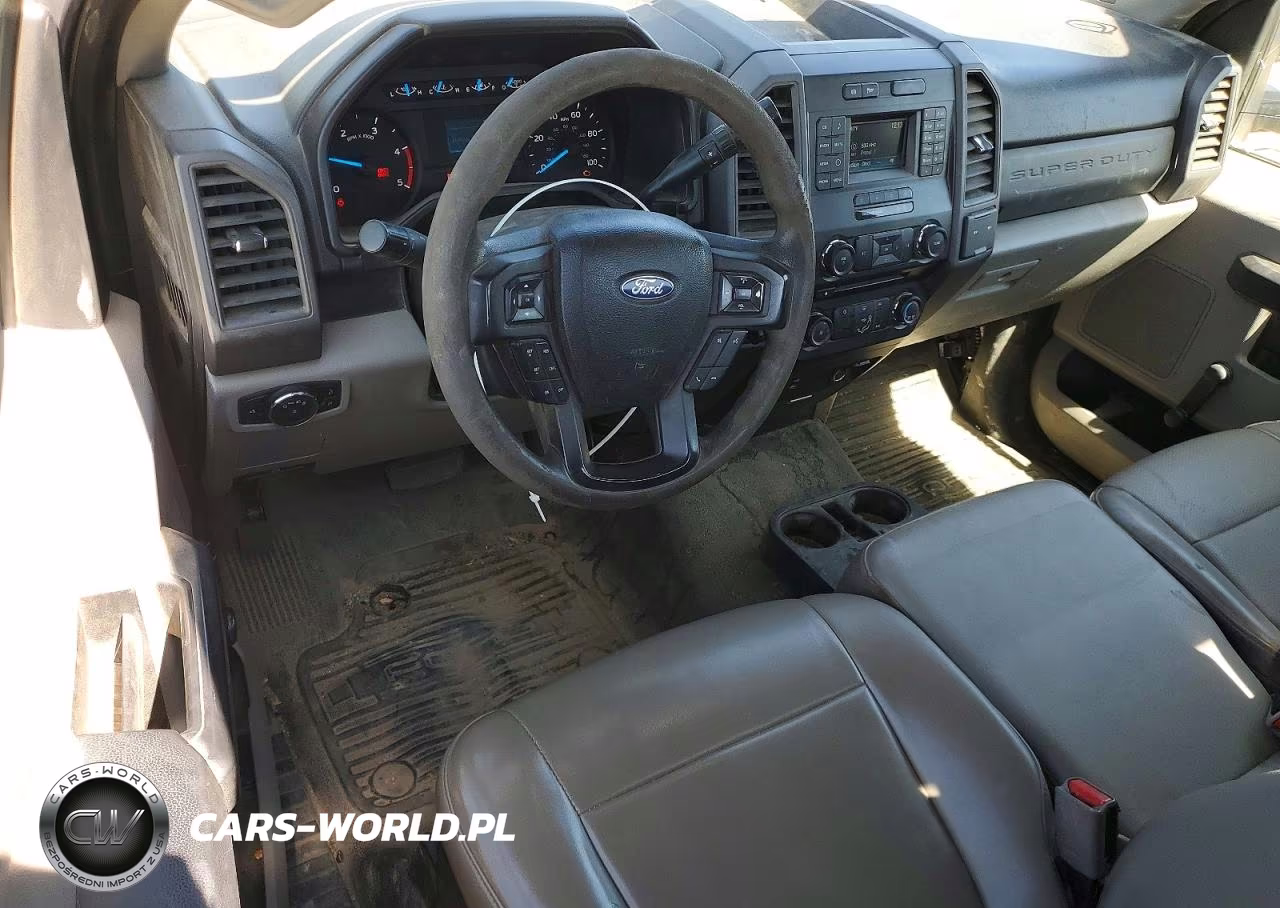 2017 Ford F550 Super Duty VIN:1FDUF5GT8HEC24978 - 8