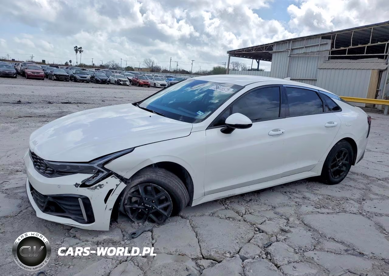 2025 Kia K5 Lxs