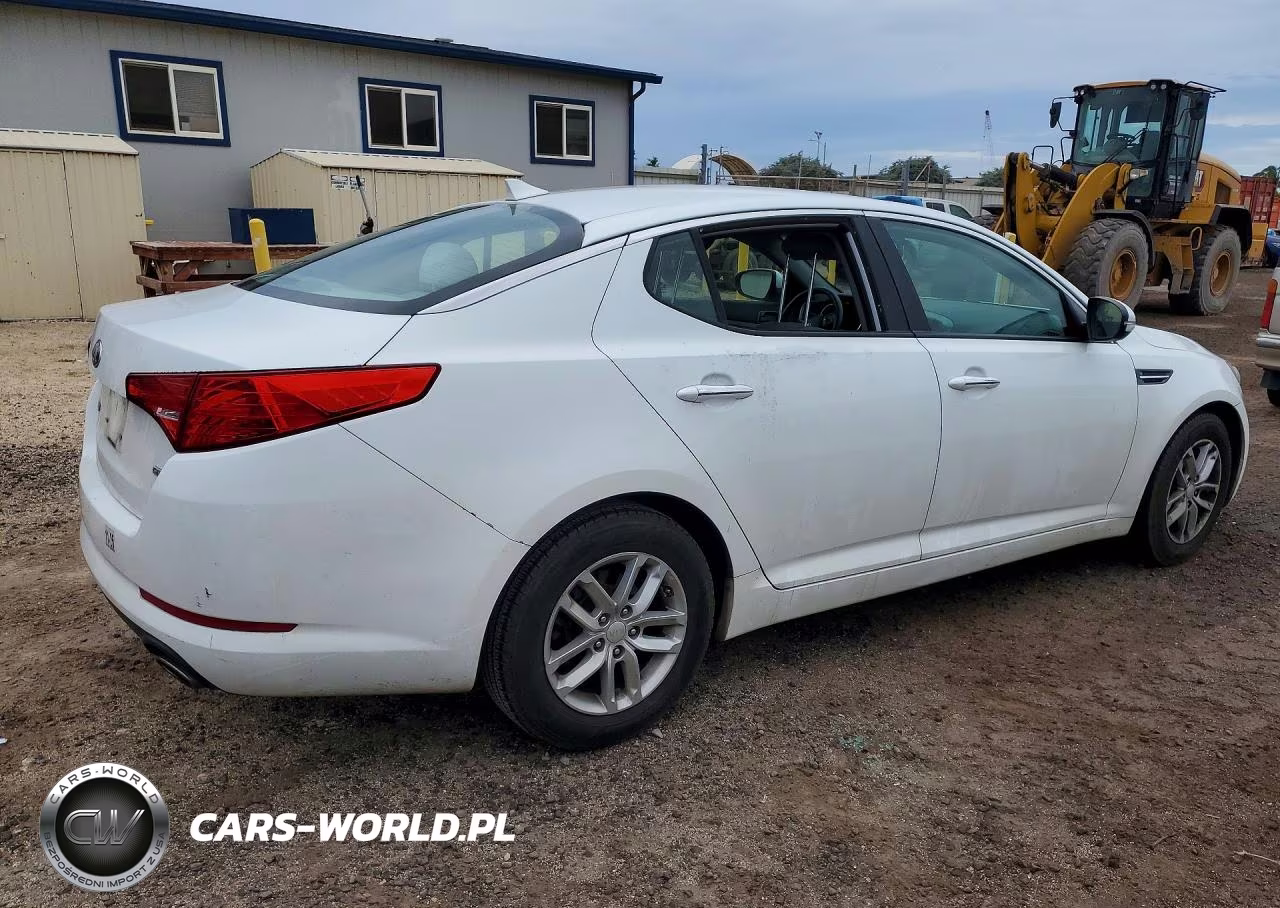 2013 Kia Optima Lx VIN:5XXGM4A74DG220123 - 3