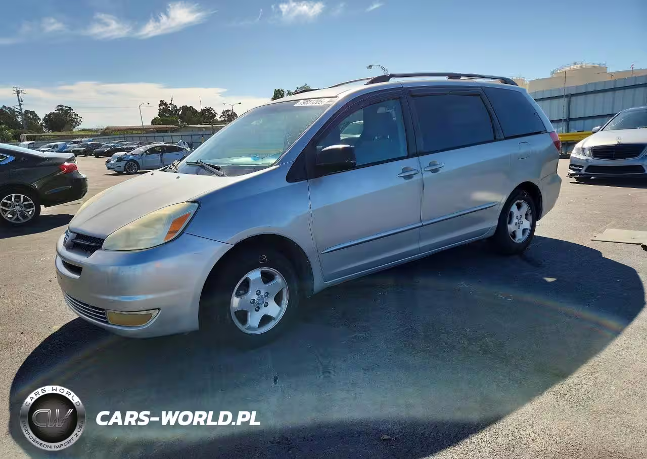 2004 Toyota Sienna Le 7 Passenger