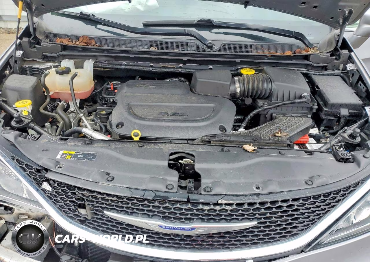 2020 Chrysler Pacifica Touring L VIN:2C4RC1BGXLR112832 - 12