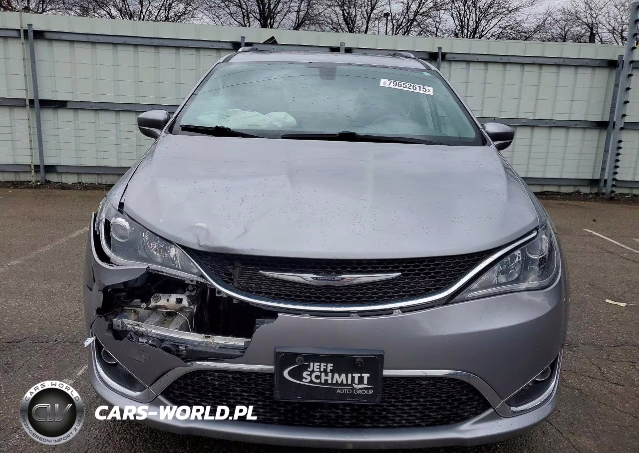 2020 Chrysler Pacifica Touring L VIN:2C4RC1BGXLR112832 - 5
