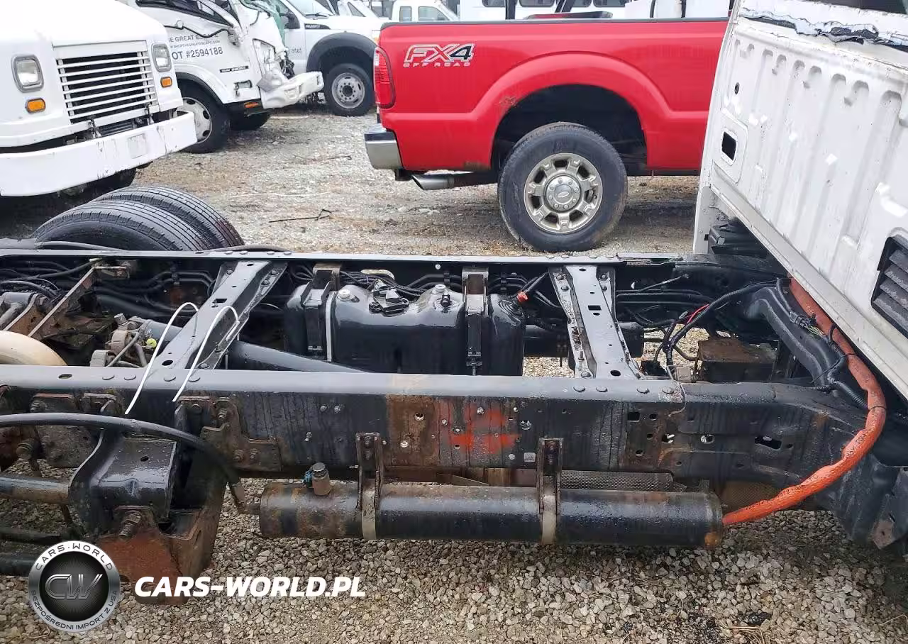 2019 Ford F350 Super Duty Truck Cab And Chassis VIN:1FDRF3GT2KEE59538 - 10