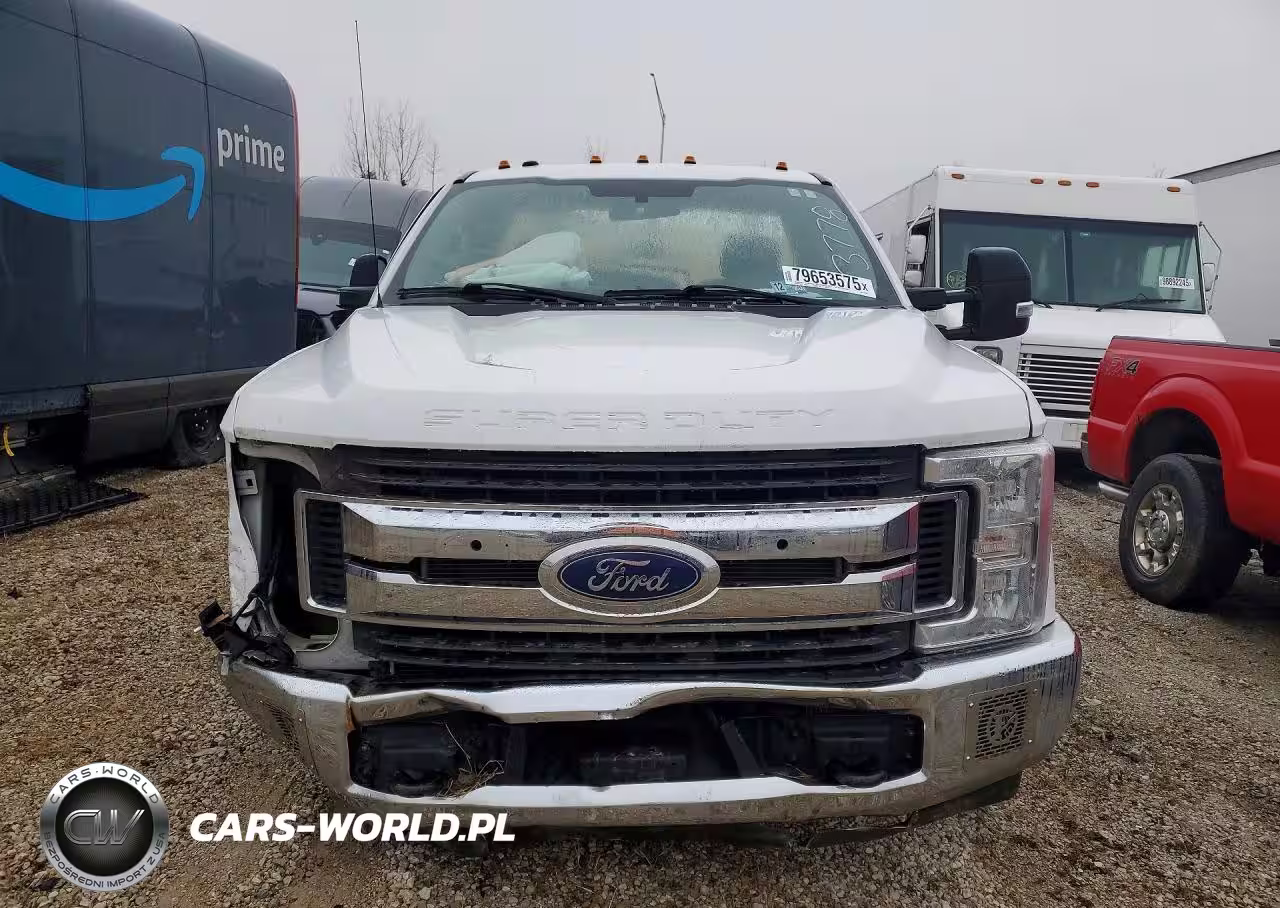 2019 Ford F350 Super Duty Truck Cab And Chassis VIN:1FDRF3GT2KEE59538 - 5
