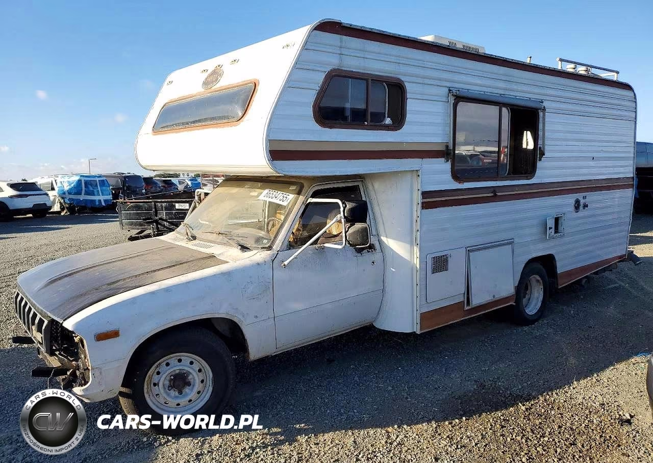 1983 Toyota Pickup - Cab Chassis Rn44