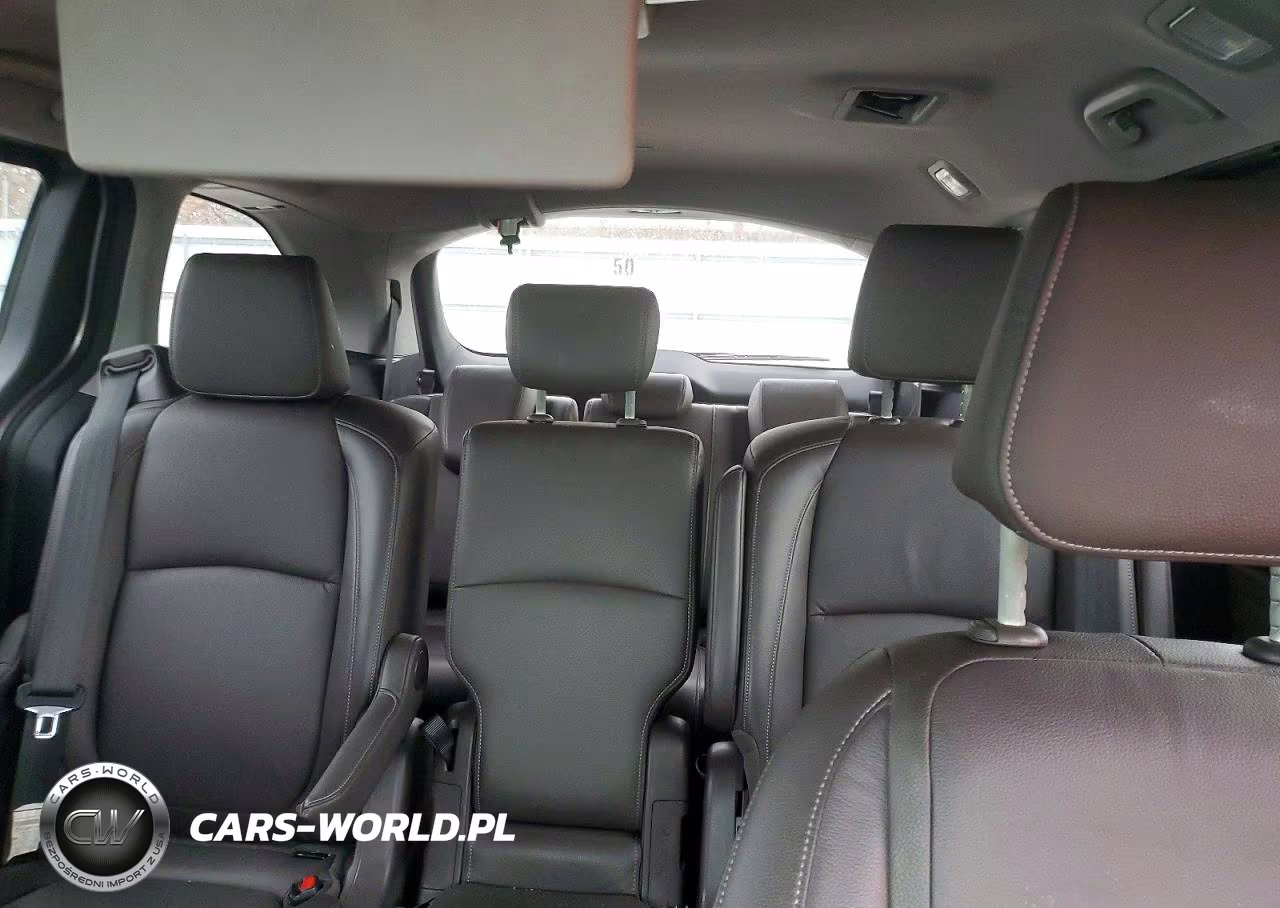 2023 Honda Odyssey Touring VIN:5FNRL6H82PB007166 - 10