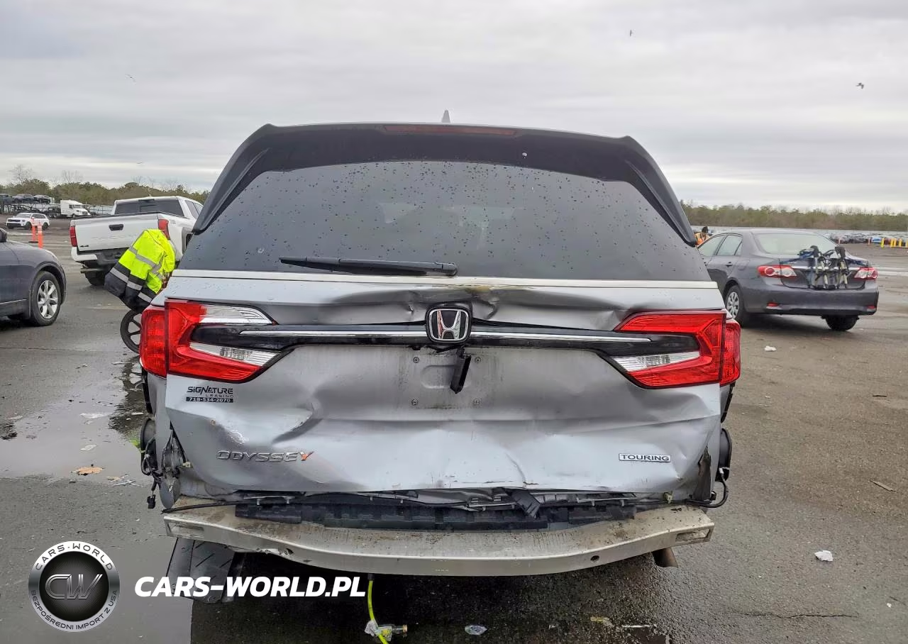 2023 Honda Odyssey Touring VIN:5FNRL6H82PB007166 - 6