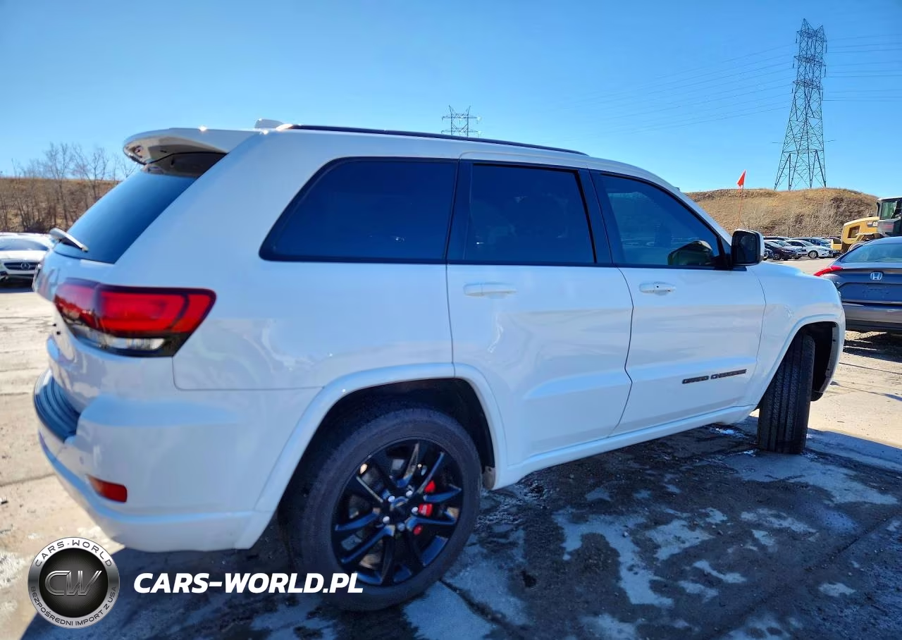 2020 Jeep Grand Cherokee Laredo VIN:1C4RJFAG7LC399012 - 3