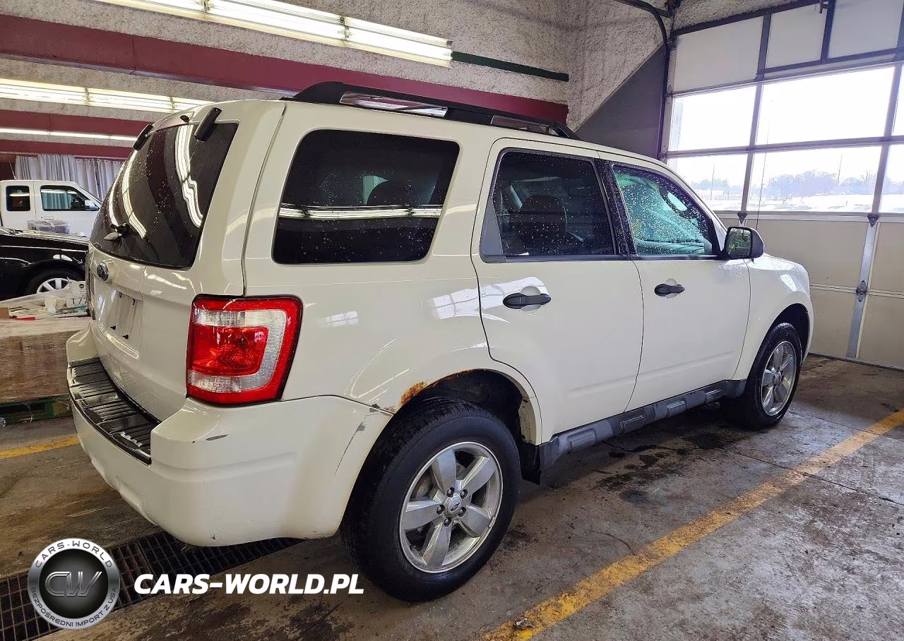 2011 Ford Escape Xlt VIN:1FMCU0D7XBKC07409 - 3