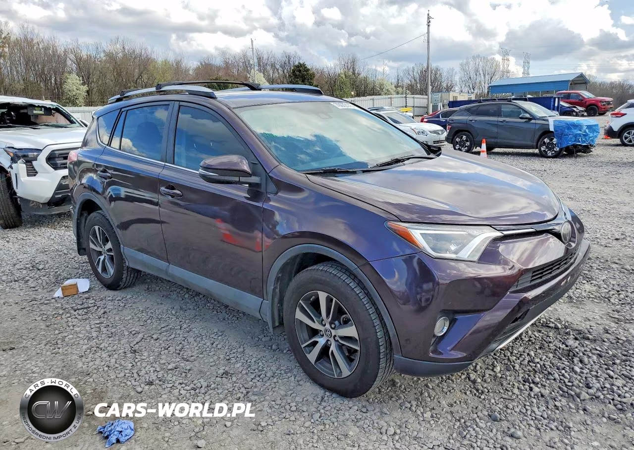 2018 Toyota Rav4 Xle VIN:2T3WFREV6JW417606 - 4