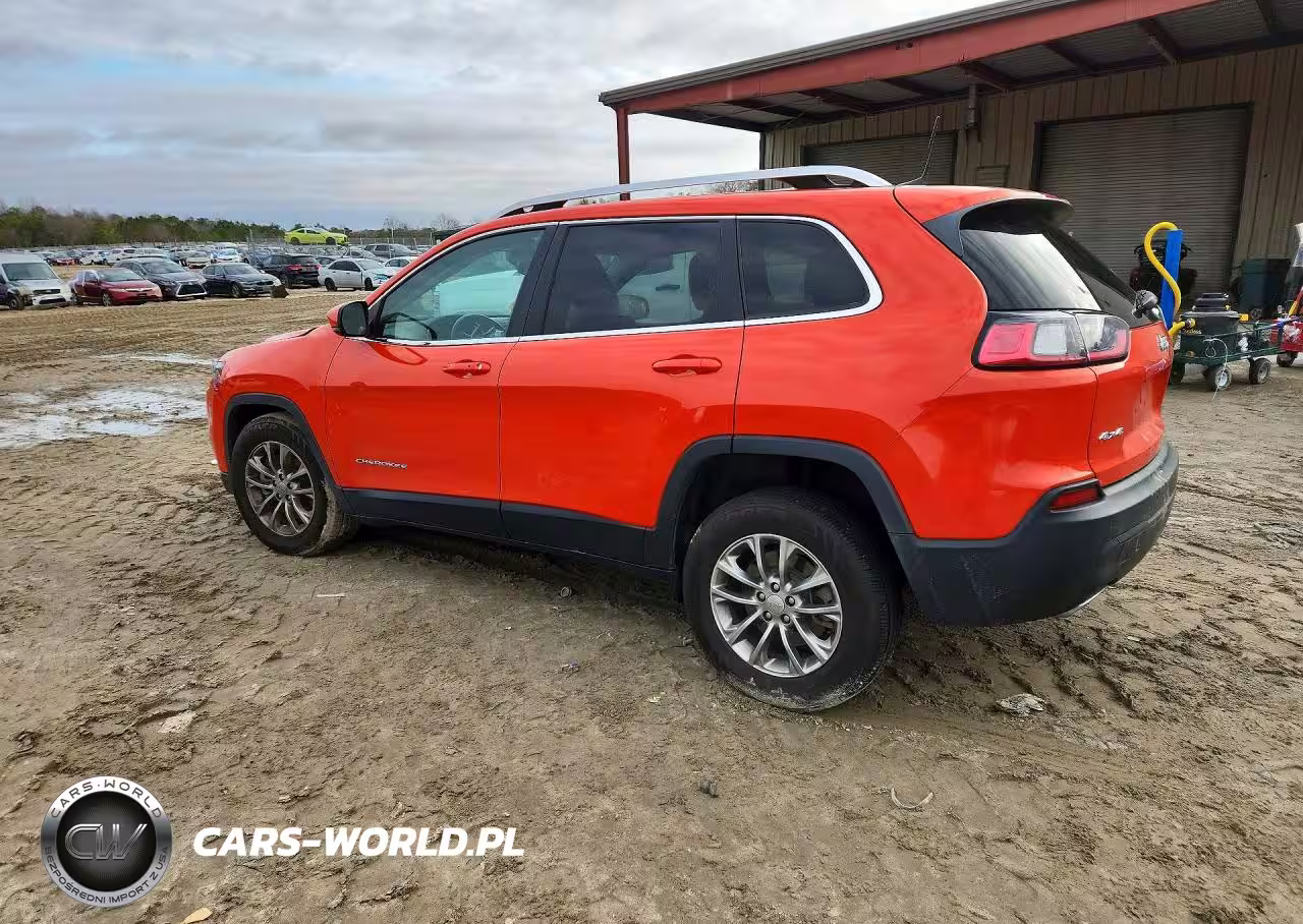 2021 Jeep Cherokee Latitude Lux VIN:1C4PJMMX8MD132786 - 2