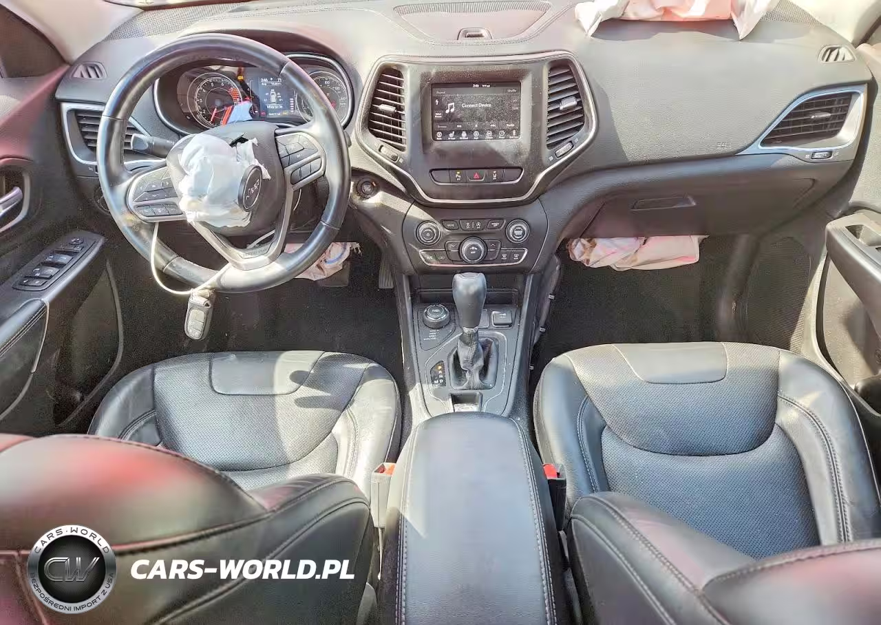 2021 Jeep Cherokee Latitude Lux VIN:1C4PJMMX8MD132786 - 8