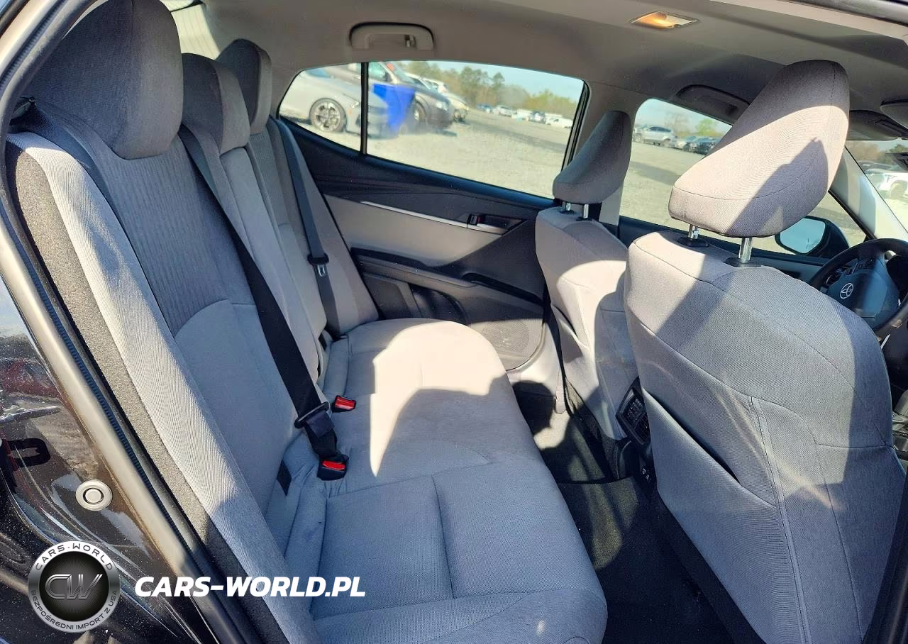 2025 Toyota Camry Le VIN:4T1DAACK5SU177815 - 10