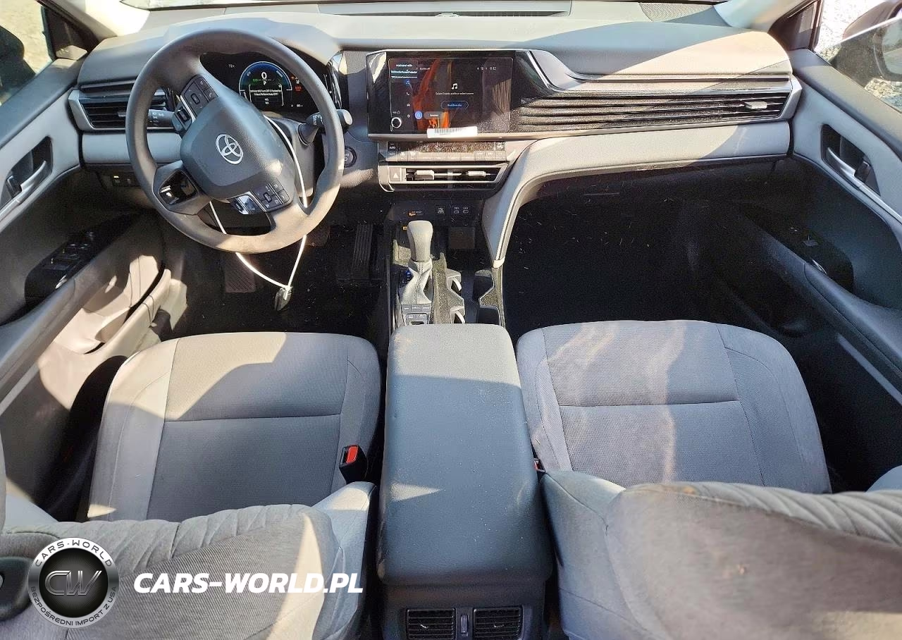 2025 Toyota Camry Le VIN:4T1DAACK5SU177815 - 8