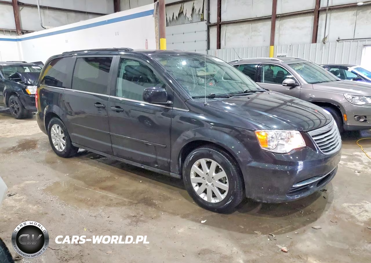 2015 Chrysler Town & Country Lx VIN:2C4RC1AG8FR675173 - 4