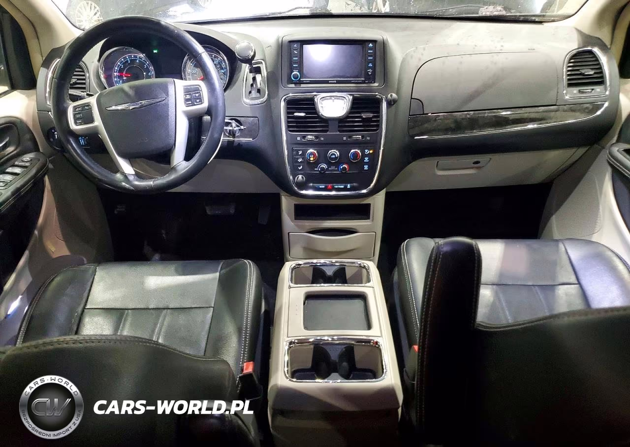 2015 Chrysler Town & Country Lx VIN:2C4RC1AG8FR675173 - 8