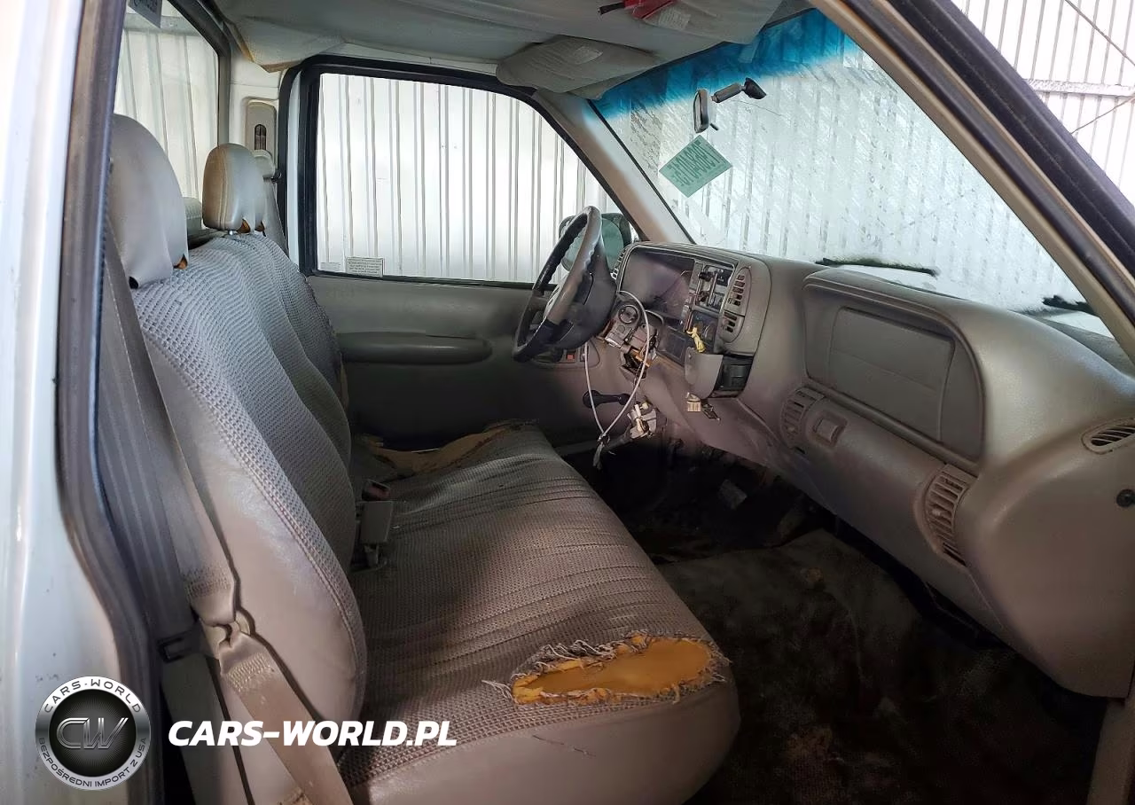 1998 GMC Sierra C1500 VIN:1GTEC14W9WZ541473 - 10