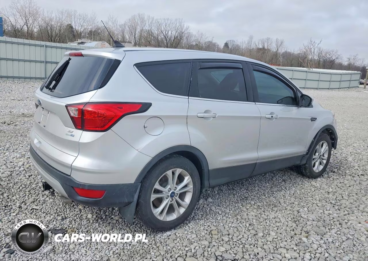 2019 Ford Escape Se VIN:1FMCU9GDXKUC22809 - 3