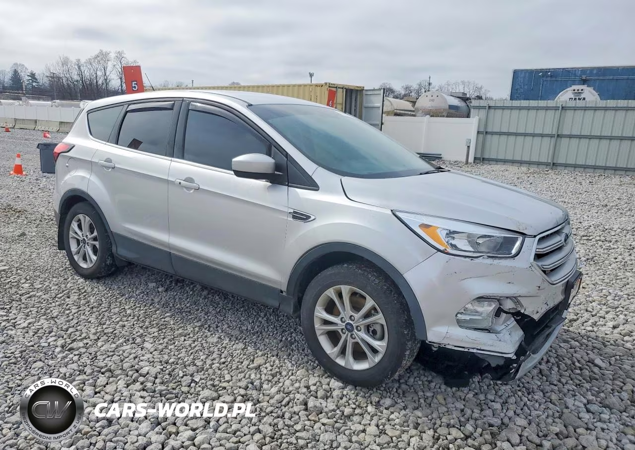 2019 Ford Escape Se VIN:1FMCU9GDXKUC22809 - 4