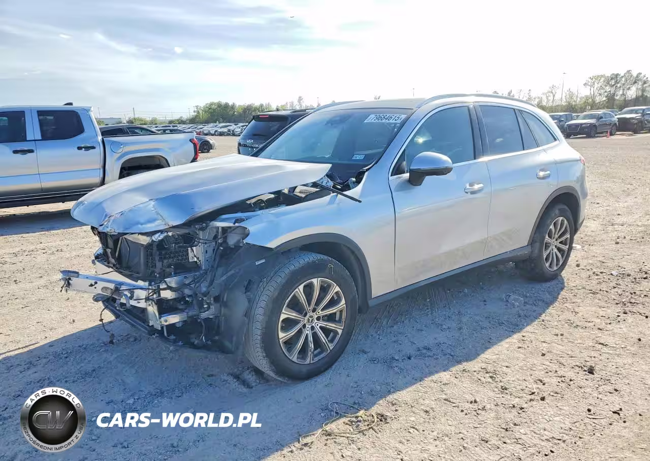 2025 Mercedes-Benz Glc 300