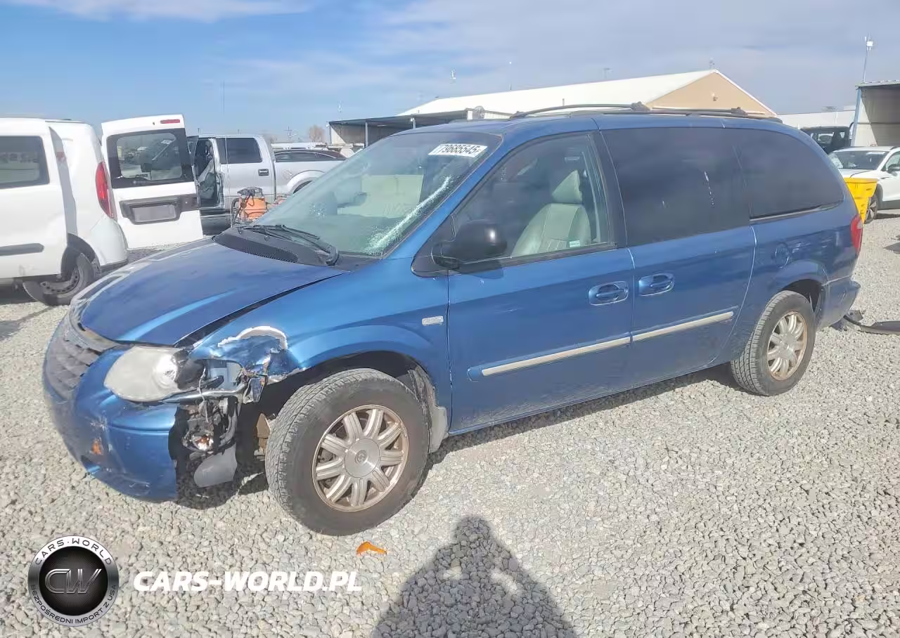 2005 Chrysler Town & Country Touring