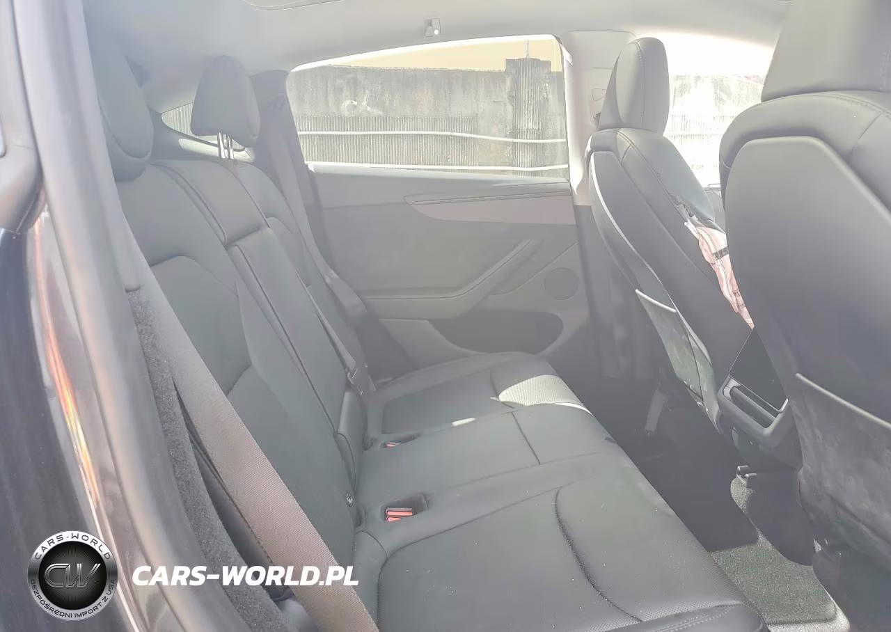 2026 Tesla Model Y VIN:7SAYGDED5TF387297 - 10