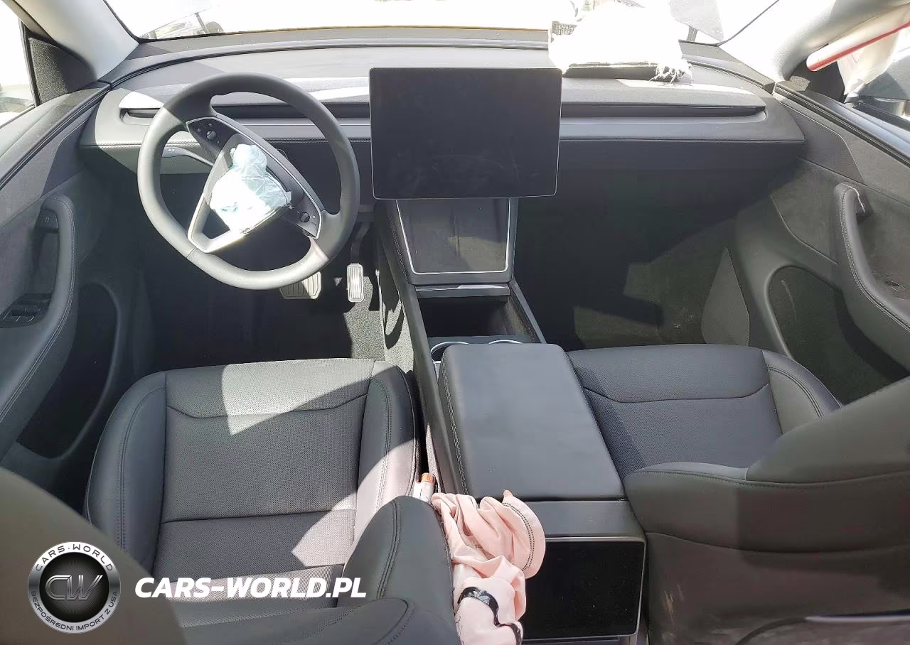 2026 Tesla Model Y VIN:7SAYGDED5TF387297 - 8