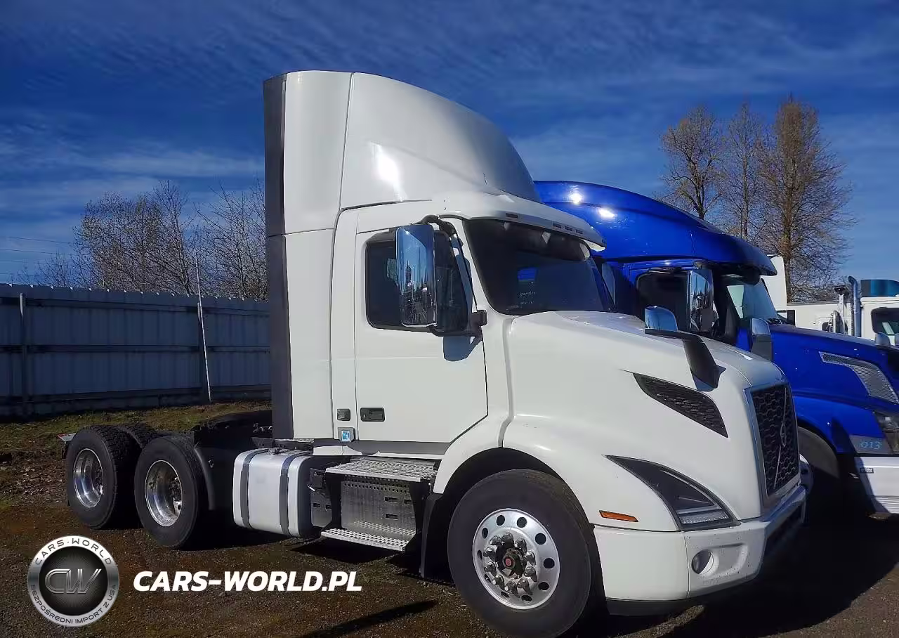 2020 Volvo Vnr Semi Truck