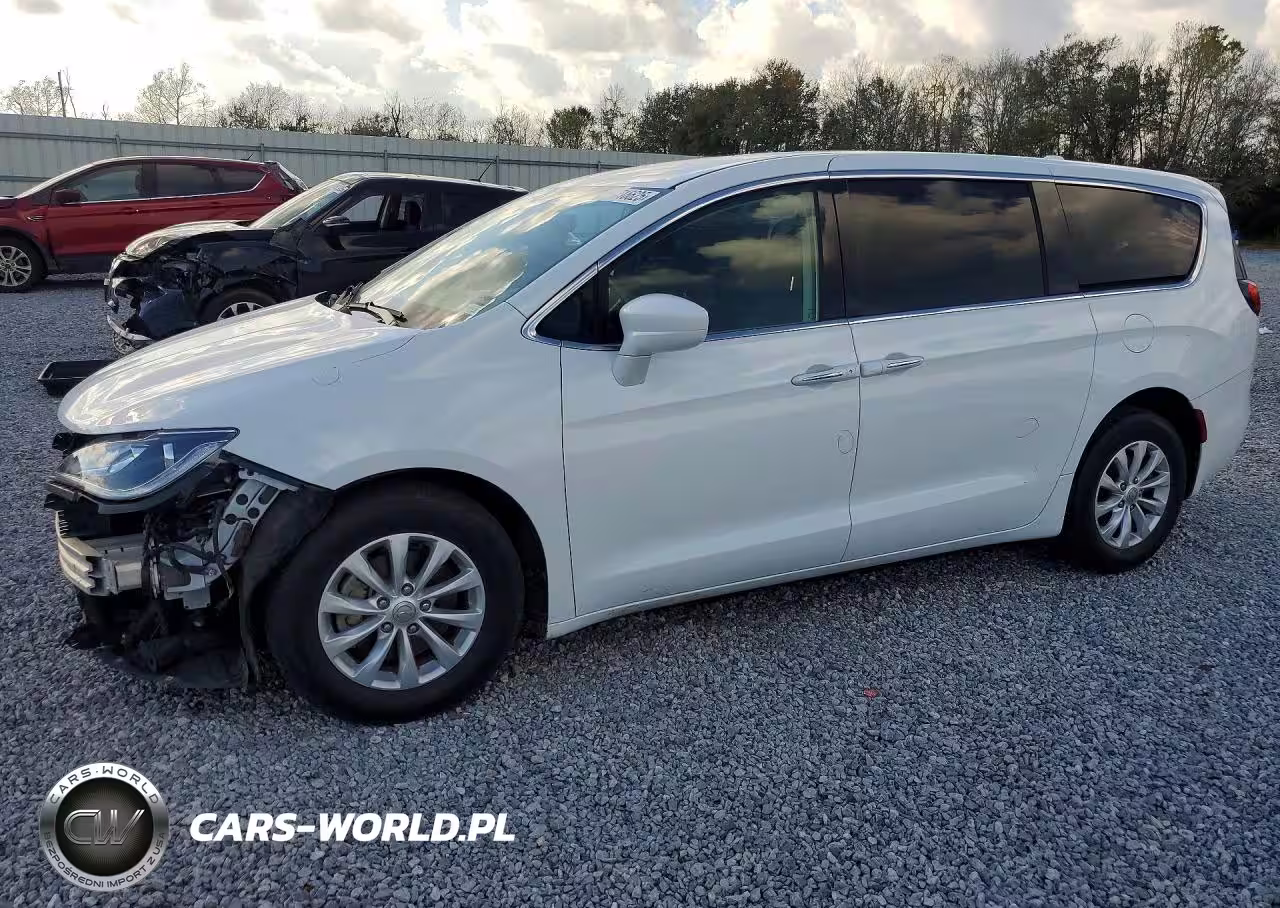 2018 Chrysler Pacifica Touring Plus