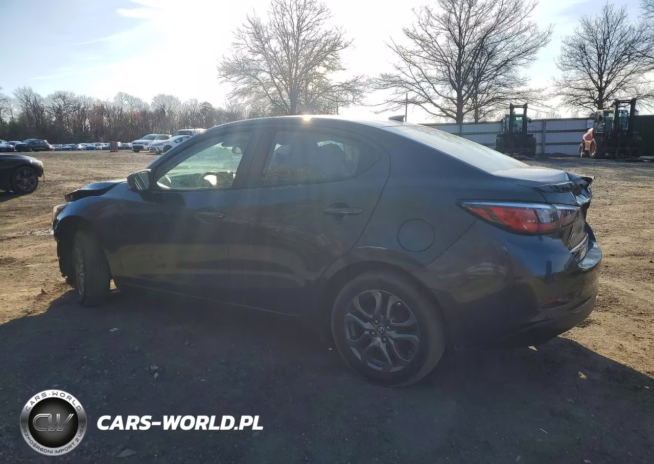 2019 Toyota Yaris Le VIN:3MYDLBYV4KY512472 - 2