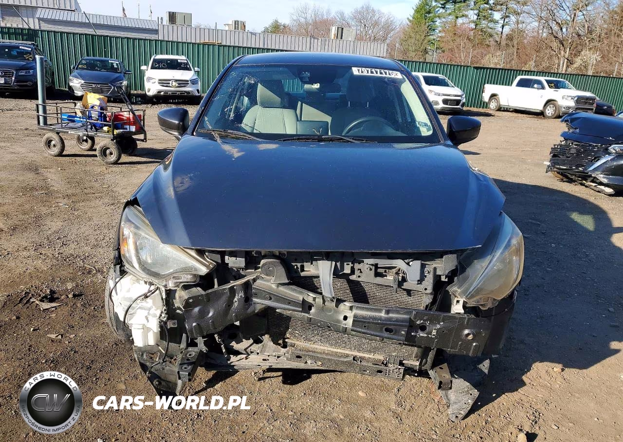 2019 Toyota Yaris Le VIN:3MYDLBYV4KY512472 - 5