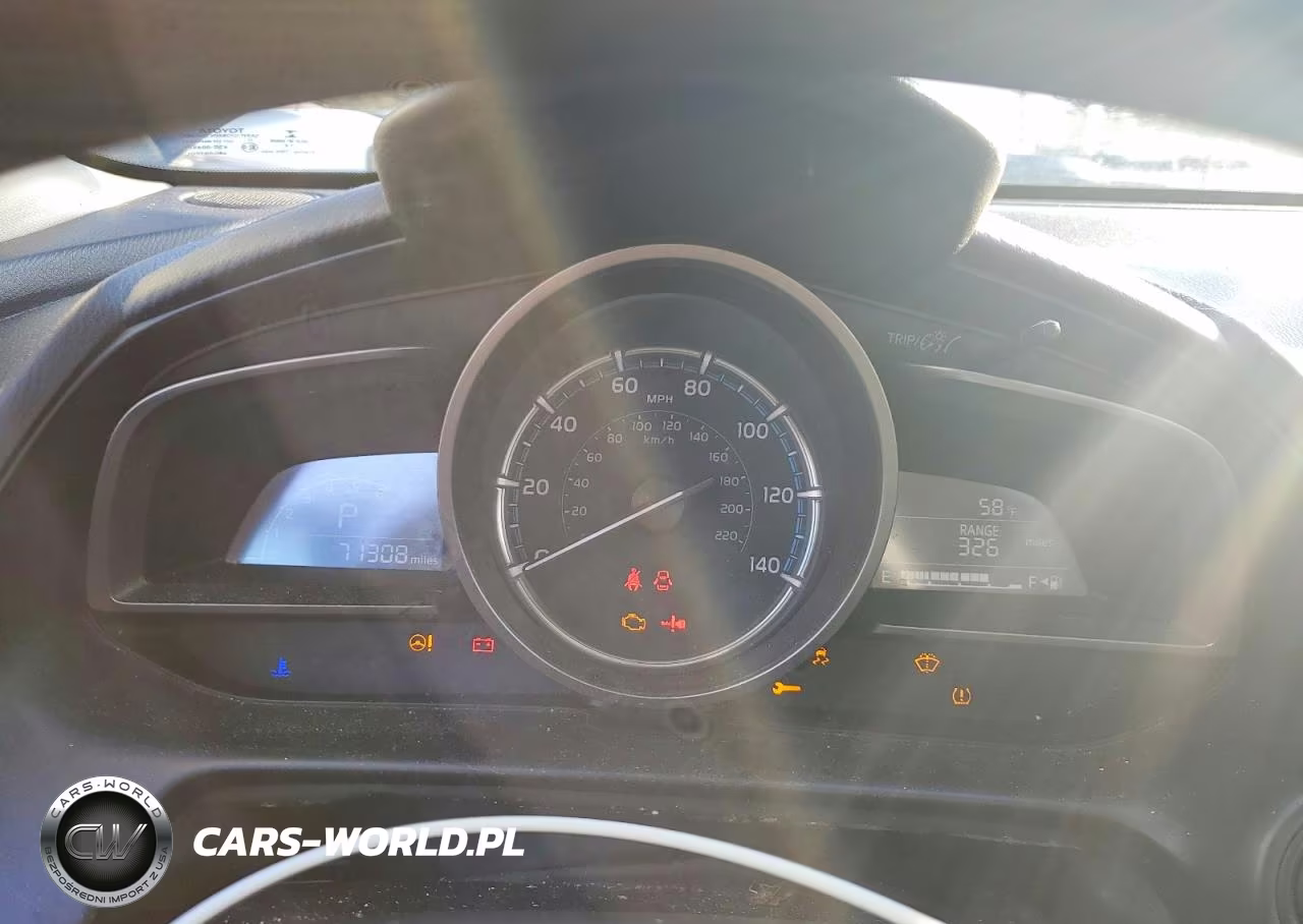 2019 Toyota Yaris Le VIN:3MYDLBYV4KY512472 - 9