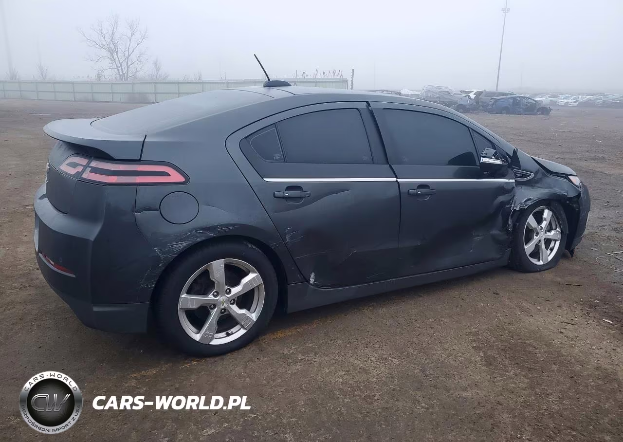 2015 Chev Volt VIN:1G1RB6E48FU117559 - 3